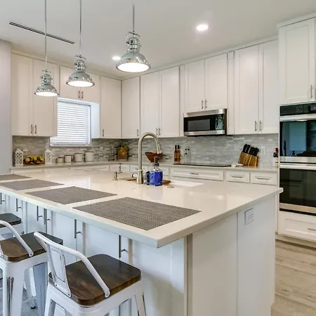 Picturesque Texas Gulf Coast Home In Port Isabel!